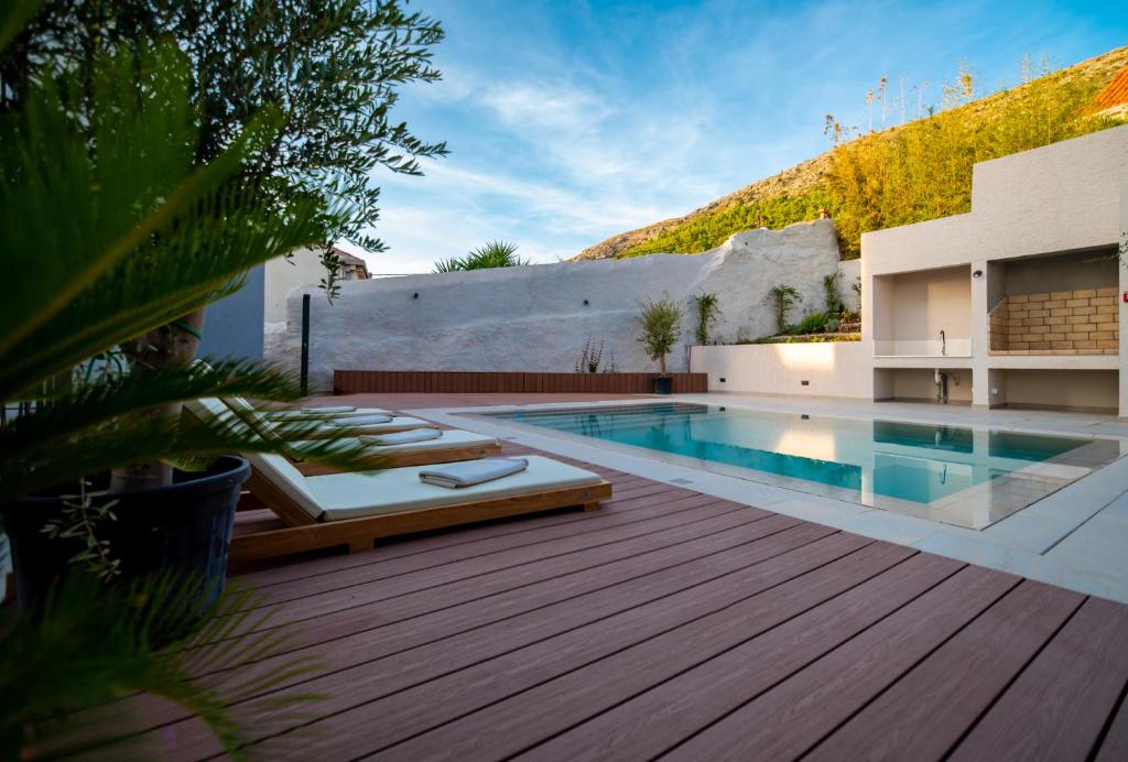 Cascade Luxury Apartments - 9