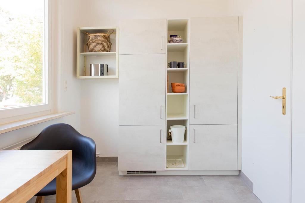 Knihovna v apartmánu