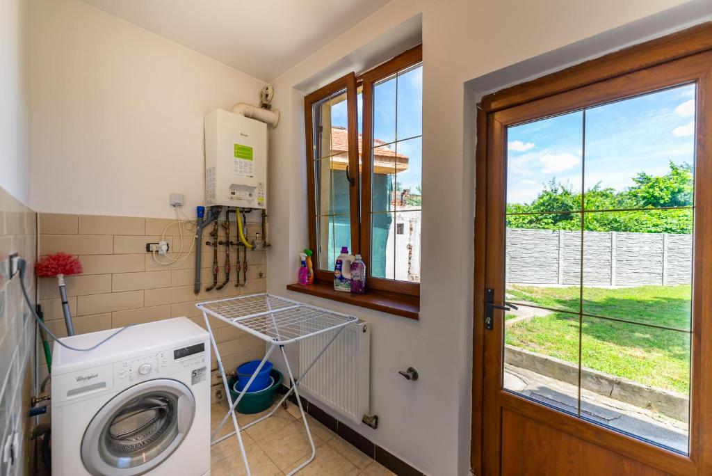 Fotografie z fotogalerie ubytování Central Family House With Self Check-in v destinaci Arad