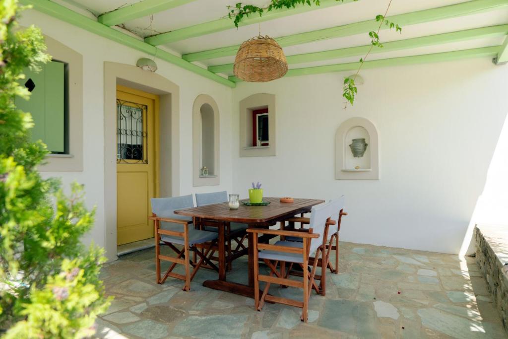 Fotografie z fotogalerie ubytování Callisto Houses v destinaci Márpissa