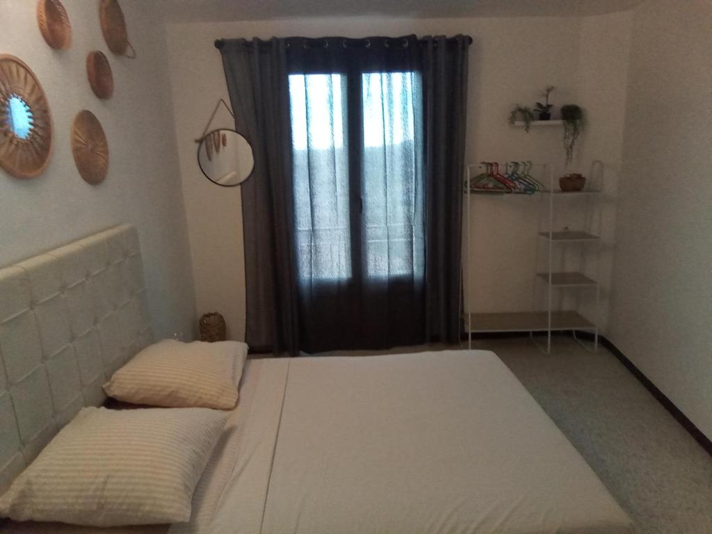 Postel nebo postele na pokoji v ubytování Ogooué appartement entier Lumineux 94m2 maxi 6 couchage 3 chambres