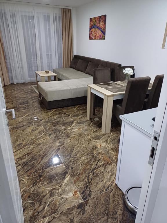 Posezení v ubytování Prenoćište SILVER LUX Srebrno Jezero