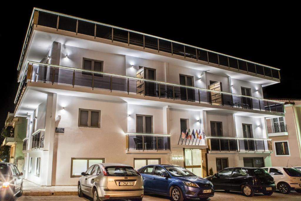 Budova, kde se aparthotel nachází