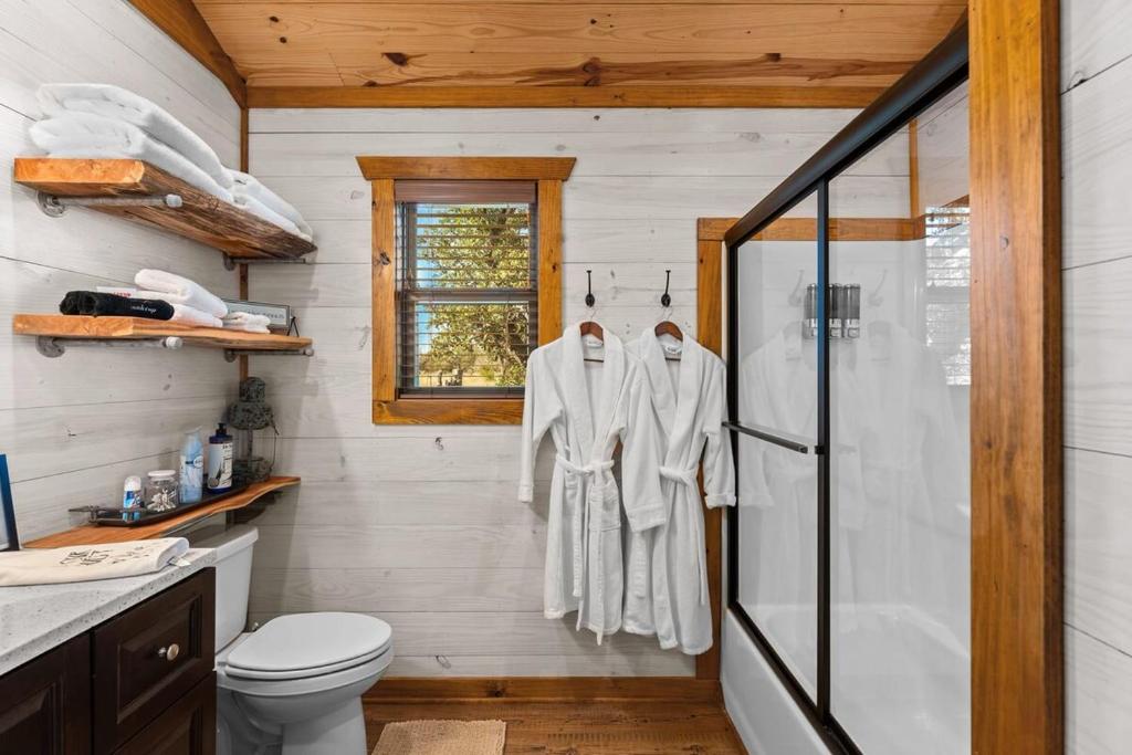 Rockin' R - Rustic Star Cabin photo