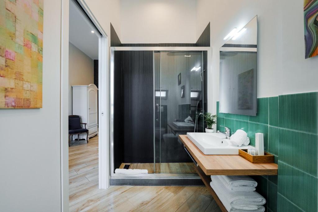 A bathroom at It's Room Naples
