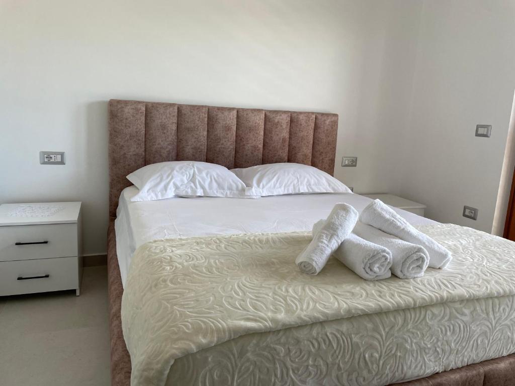 Bujtina ALDOR - Habitación Doble Con Balcón