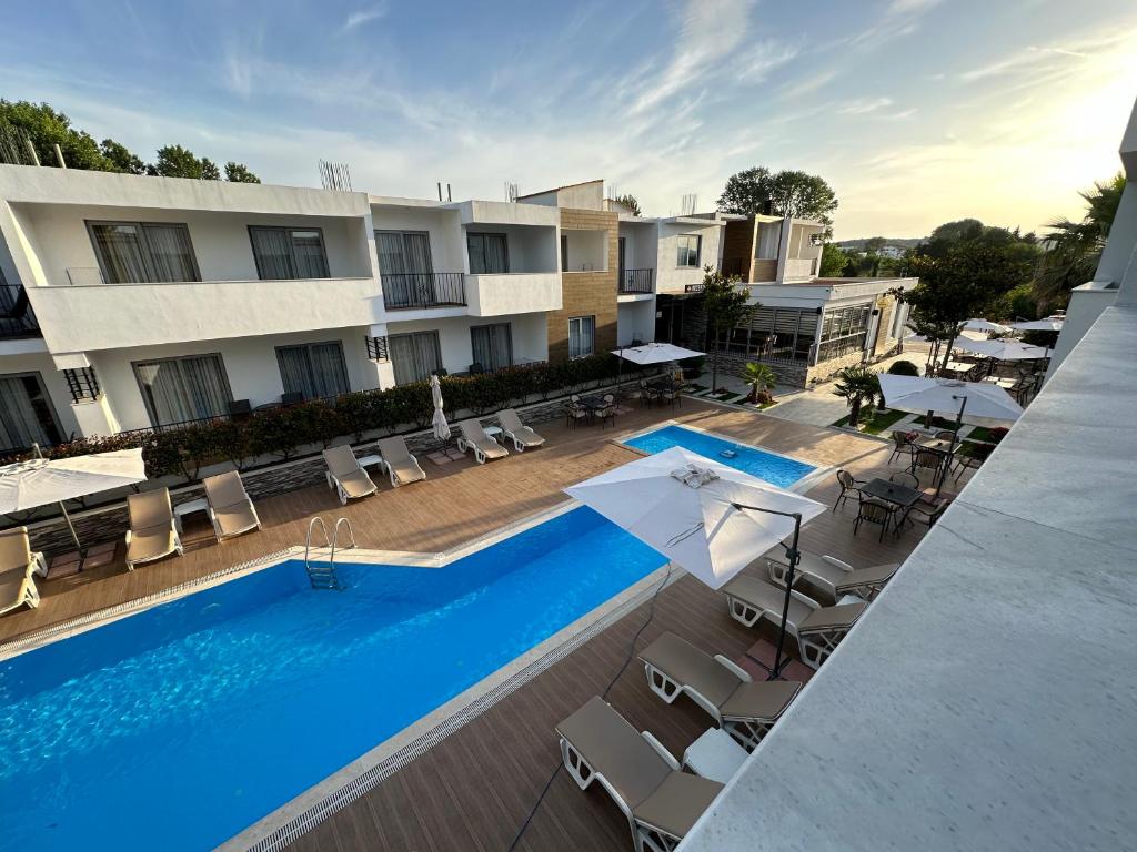 Bazén v ubytování Hotel Halibas nebo v jeho okolí