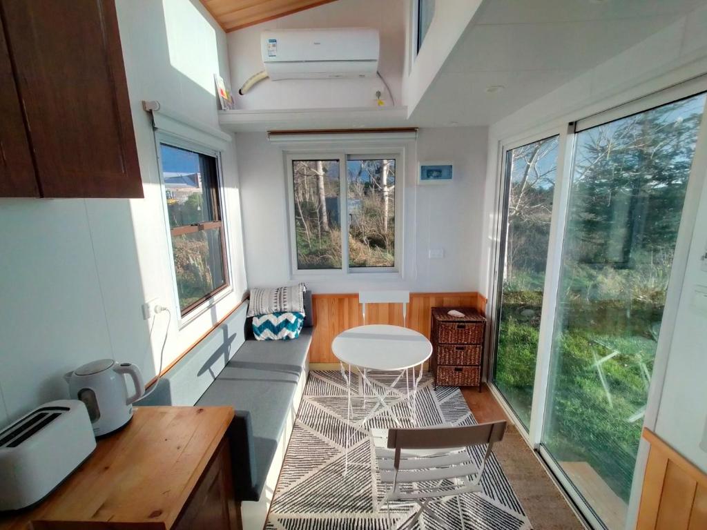 The Cyber Hut - Resim 6