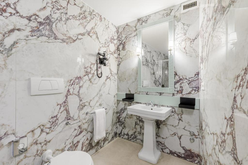 Room Mate Collection Isabella, Florence - 15