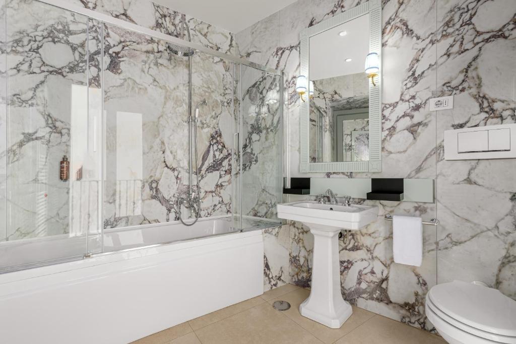 Room Mate Collection Isabella, Florence - 16