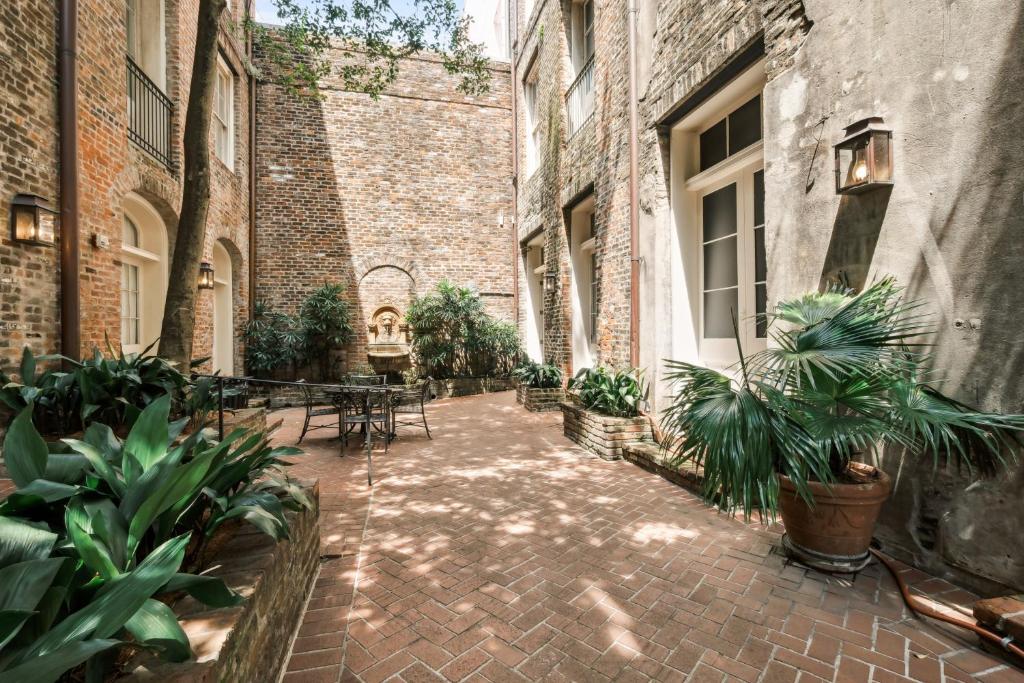 French Market Inn photo