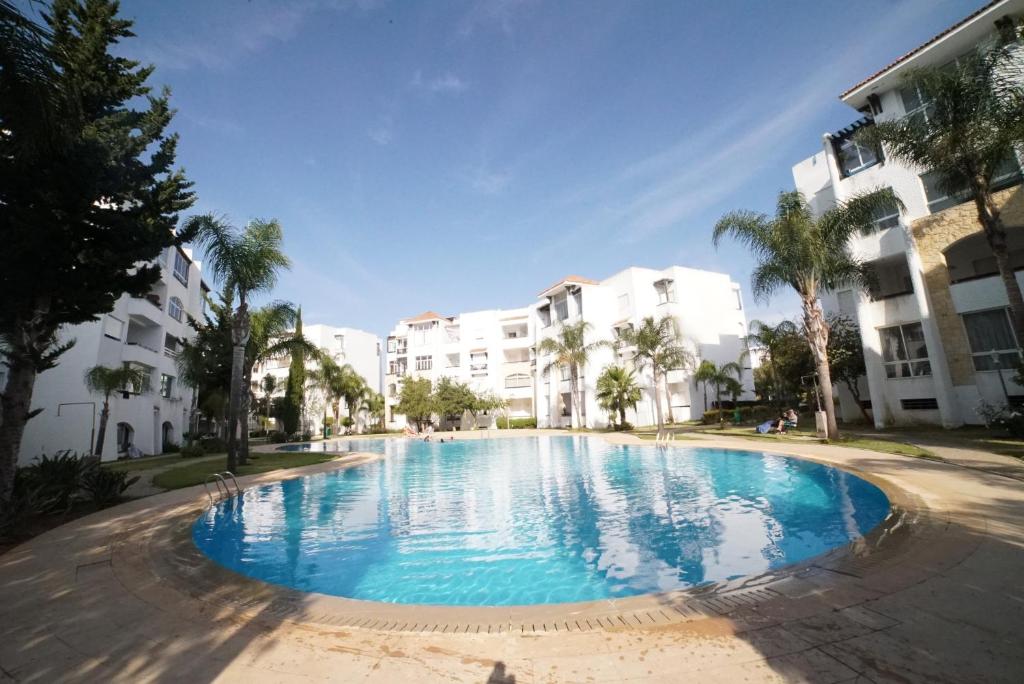 Appartement 2 chambres vue mer et piscine Marina Golf asihla