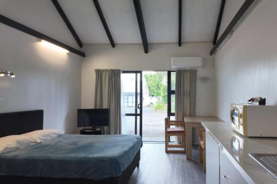 Knightsbridge Motor Lodge - Resim 2