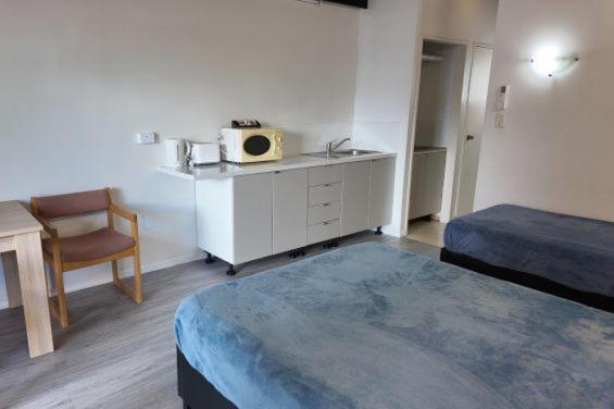 Knightsbridge Motor Lodge - Resim 11