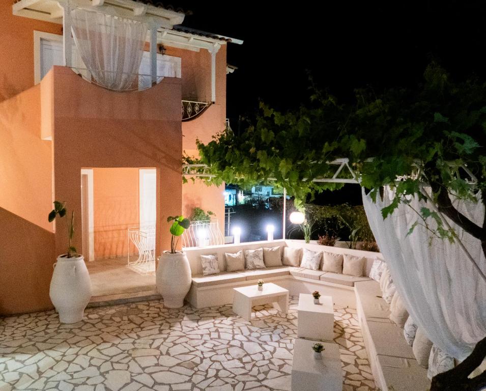 Cristina Apartments - 6