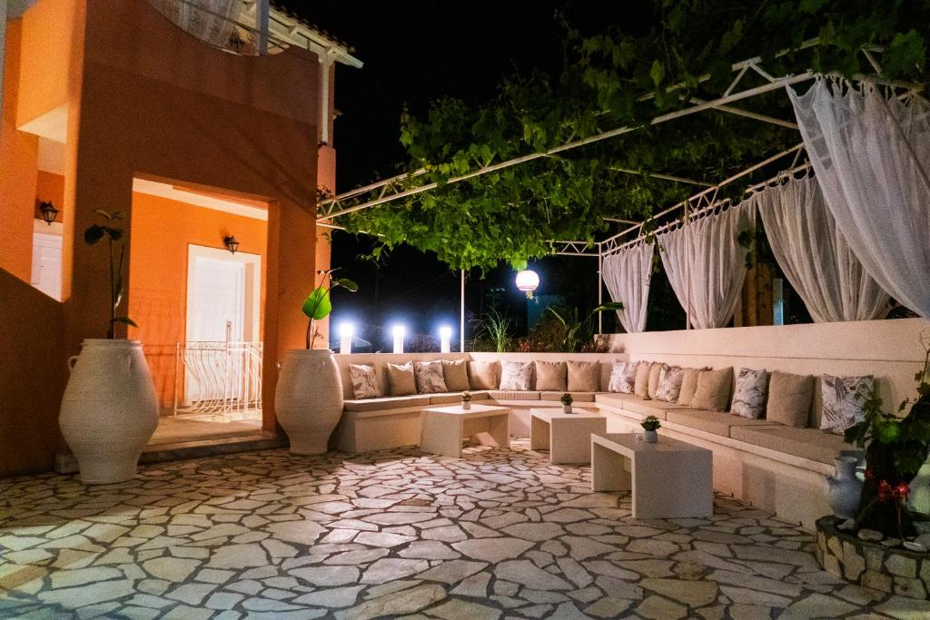 Cristina Apartments - 5