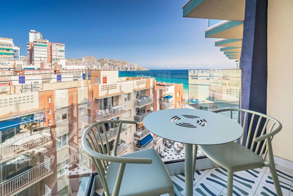 Balkón nebo terasa v ubytování Barceló Benidorm Beach - Adults Recommended