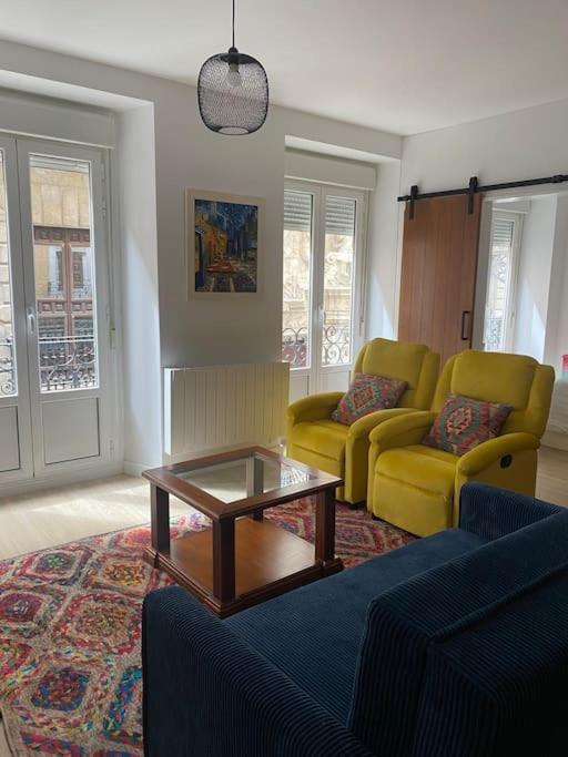 Posezení v ubytování Cozy flat in Pamplona old town