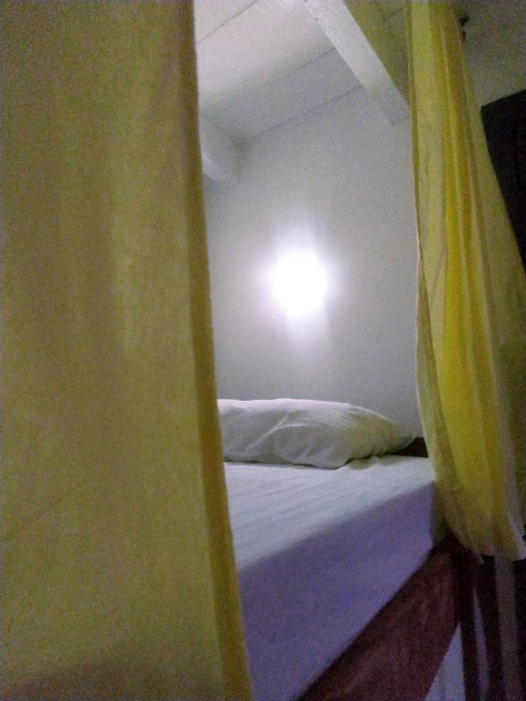 É Hostel - Posto Letto In Dormitorio Femminile Con 4 Letti