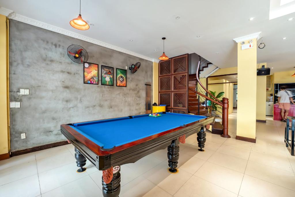 Biliár nebo kulečník v ubytování Harmony Old Town Hostel and Pool Bar
