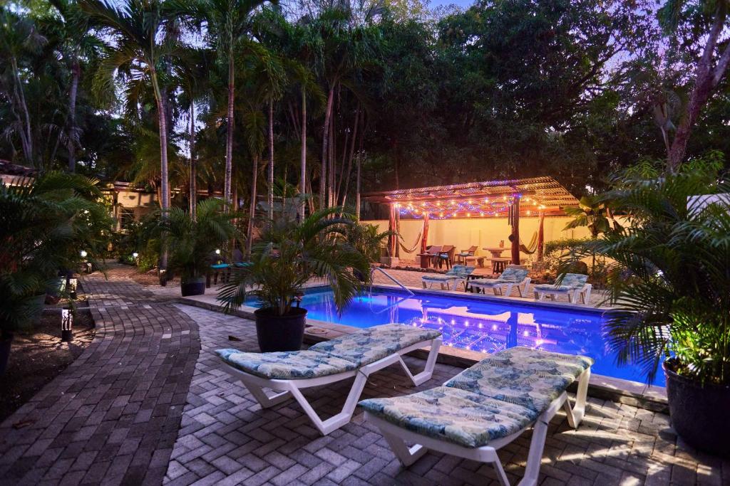 Bazén v ubytování Casa Corona Del Mar Tamarindo nebo v jeho okolí