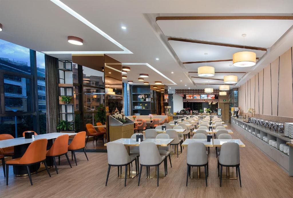 Restaurace v ubytování Hongdu Hotel