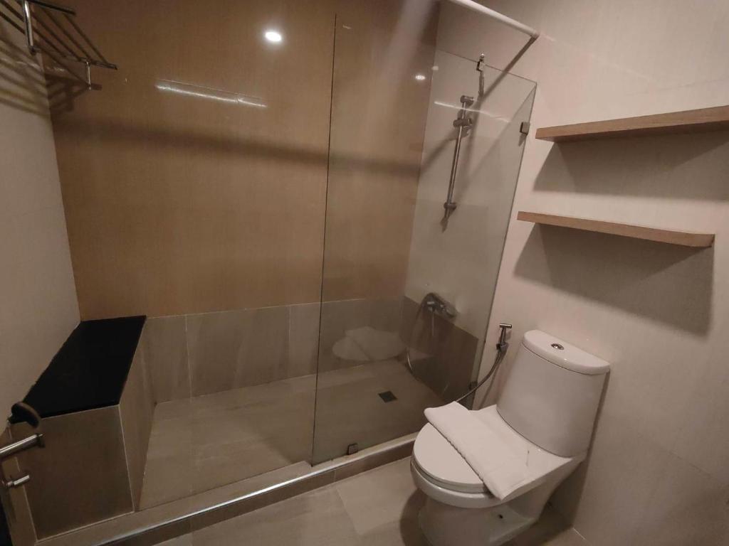 Koupelna v ubytování Crystal Suites Suvarnbhumi Airport