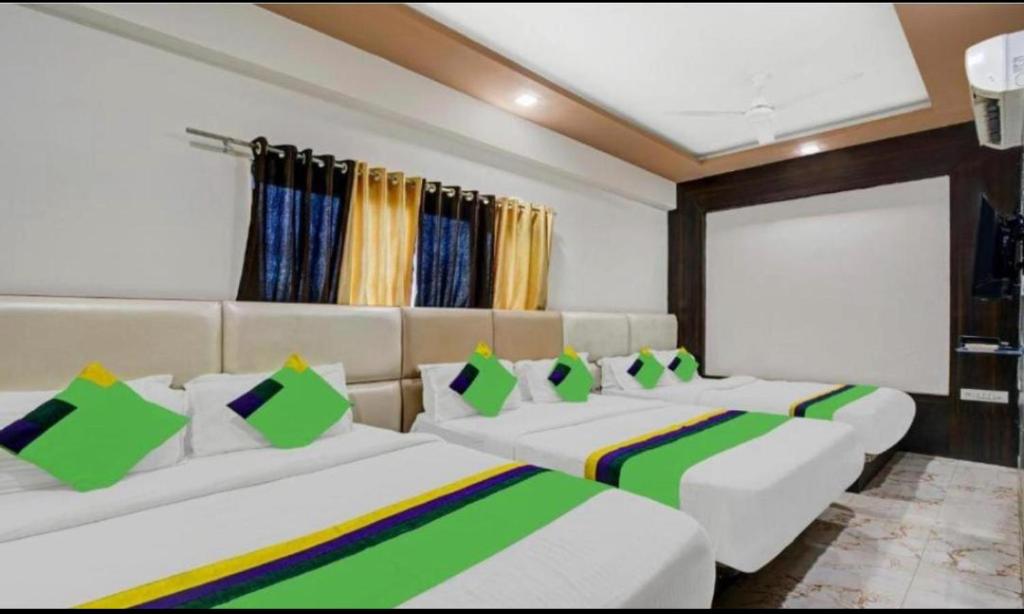 Postel nebo postele na pokoji v ubytování Mangal Hotel & Resorts Pool
