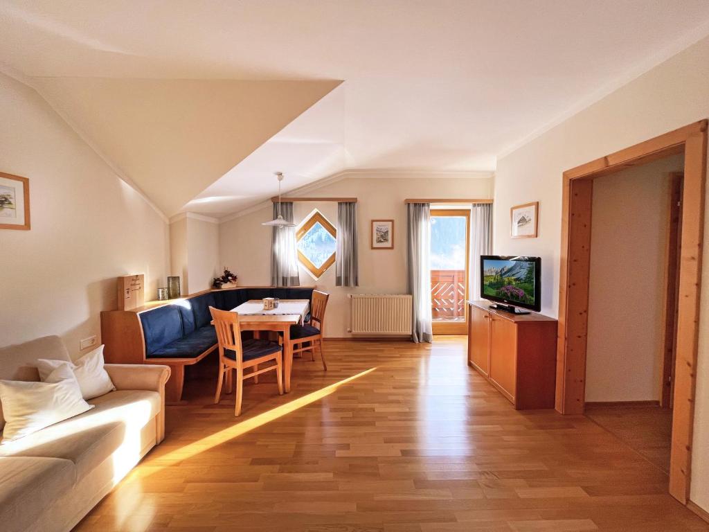 TV a/nebo společenská místnost v ubytování Mittersteghof,
