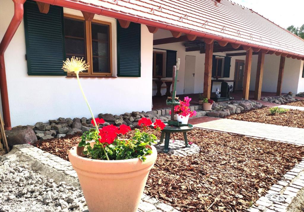 Villa Agardy 2 8174 Balatonkenese, 12 Batthyány utca kép - 1