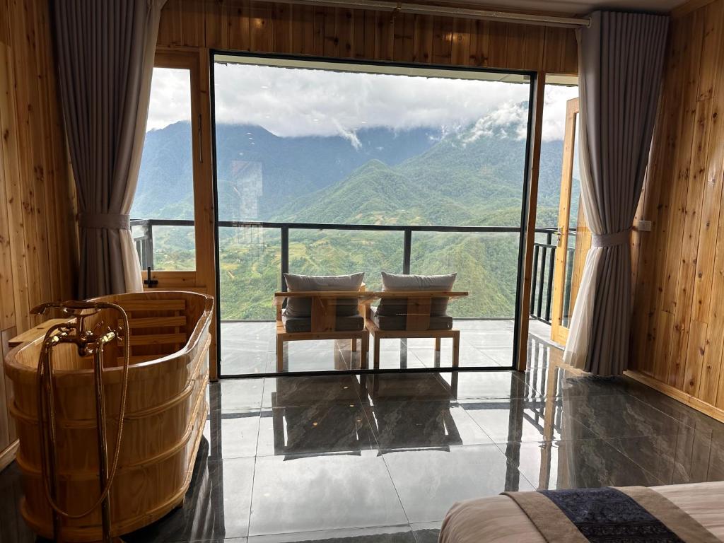 Lá Đỏ Homestay & Coffee - 6