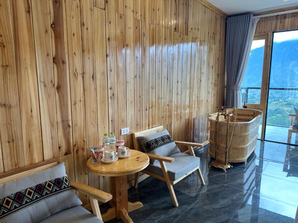 Lá Đỏ Homestay & Coffee - 7