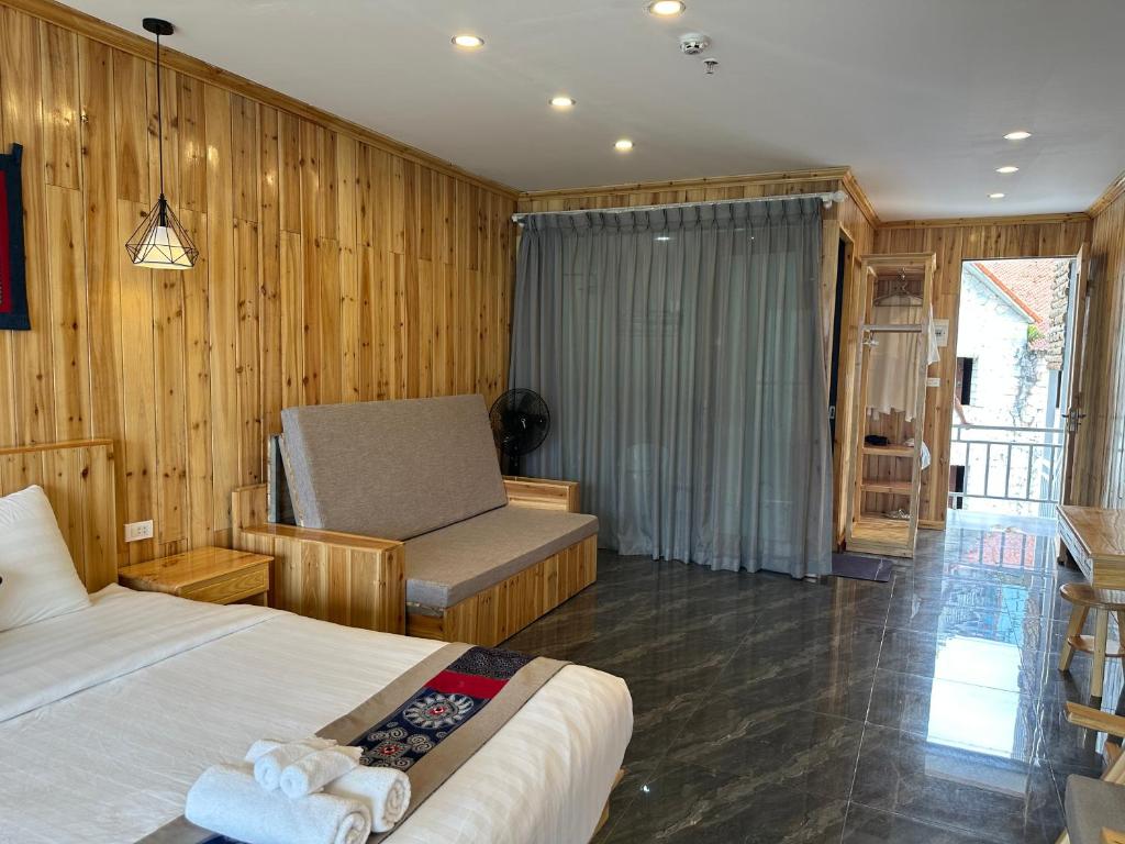 Lá Đỏ Homestay & Coffee - 4