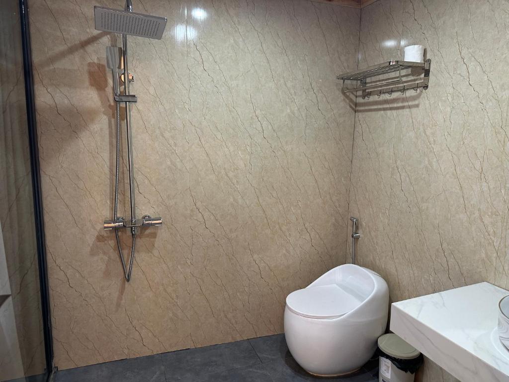 Lá Đỏ Homestay & Coffee - 8