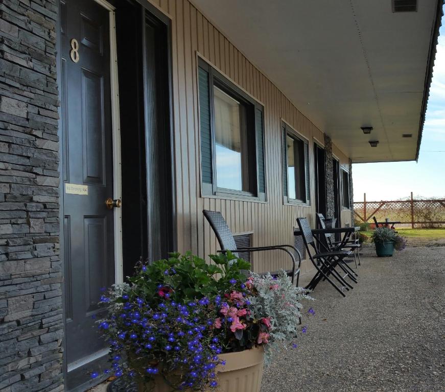 Balkón nebo terasa v ubytování Maple Leaf Motel Emerson