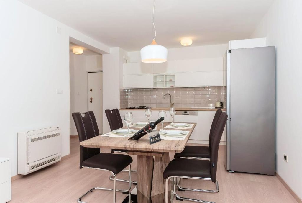 Kuchyňa alebo kuchynka v ubytovaní Apartment Vapore
