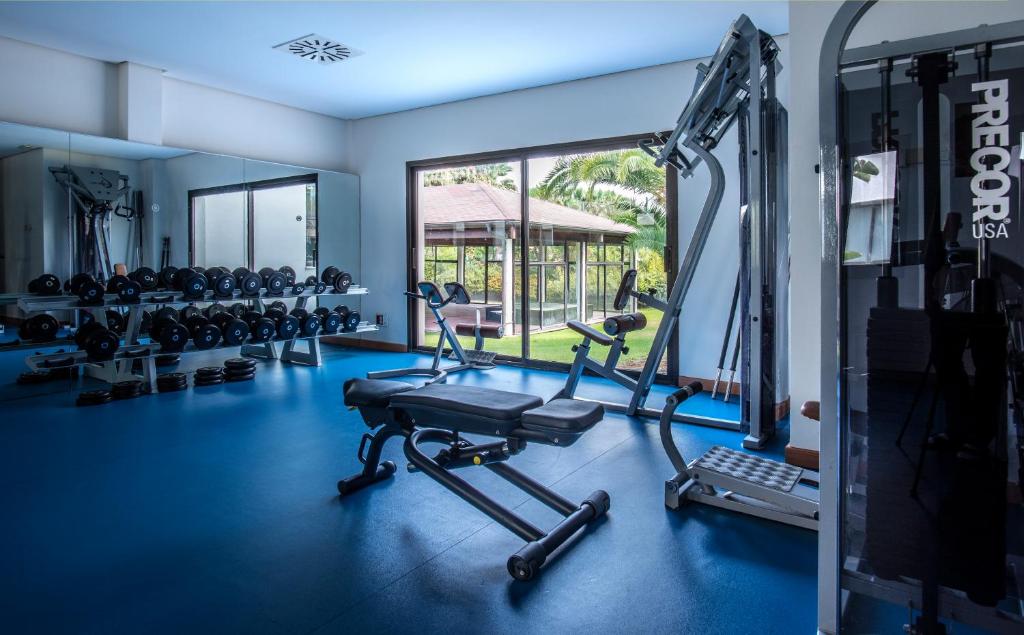 Fitness centrum a/nebo fitness zařízení v ubytování Impressive Playa Granada Golf