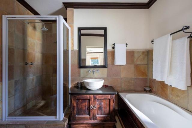 36 River Club Villas - Image 7