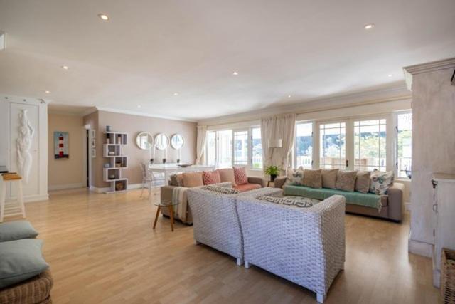 36 River Club Villas - Image 14