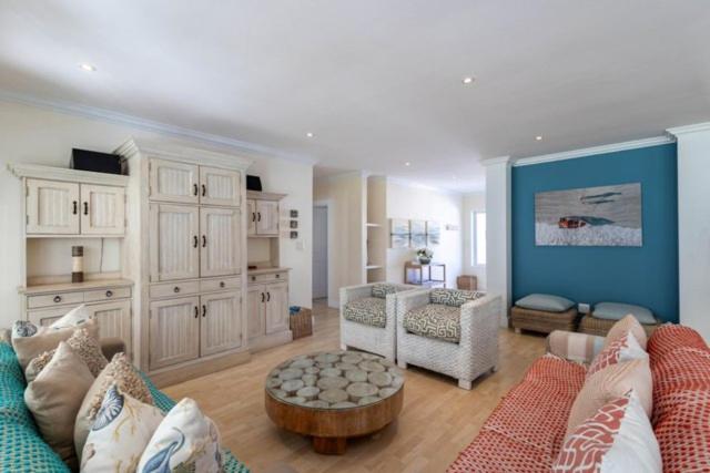 36 River Club Villas - Image 15