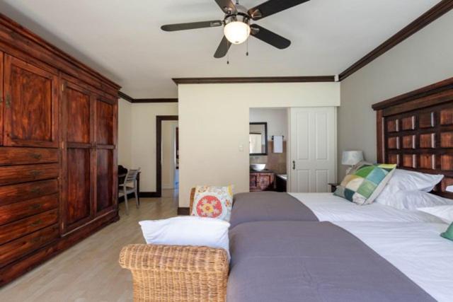 36 River Club Villas - Image 16
