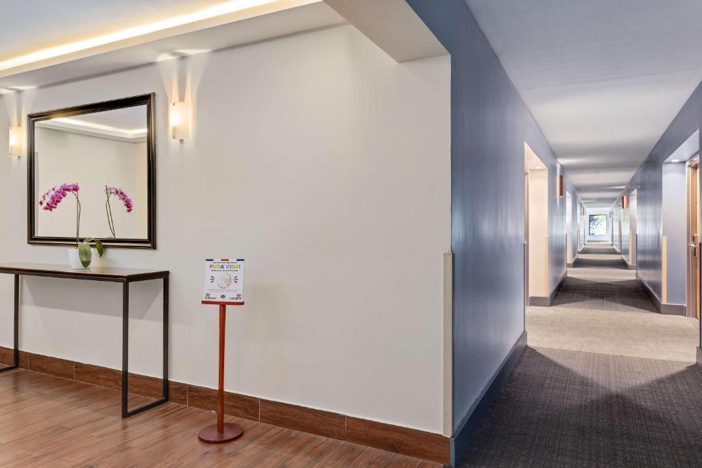 アラフエラにあるHampton By Hilton San Jose Airport Costa Ricaのギャラリーの写真