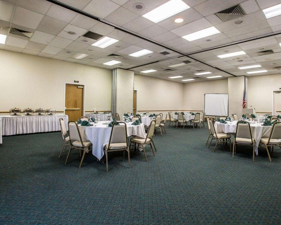 Konferenční prostory v ubytování Clarion Inn Near China Lake Naval Station