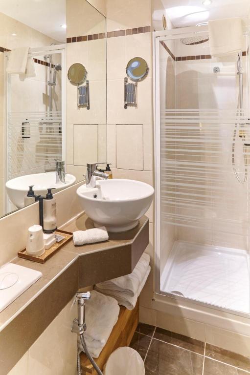 Hôtel Poussin - Resim 42