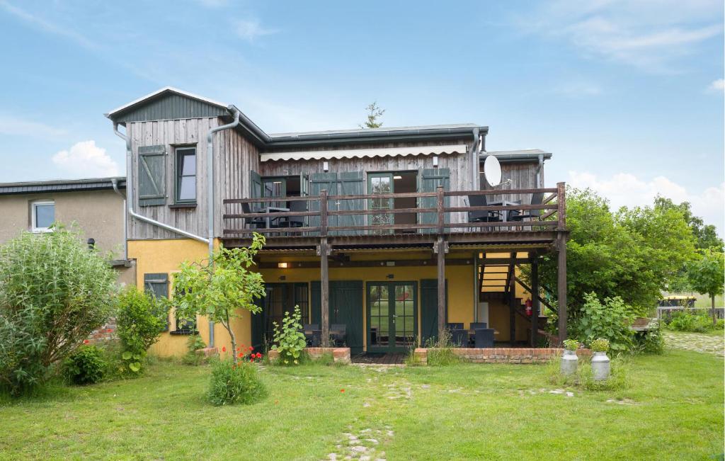 Κήπος έξω από το Gorgeous Apartment In Am Salzhaff