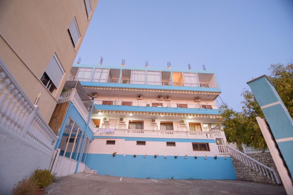 Budova, kde se hotel nachází