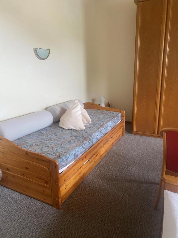 Bayrischer Hof - Budget Triple Room
