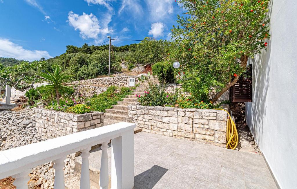 Vonkajšia záhrada v ubytovaní Holiday Home Crnja Luka 38