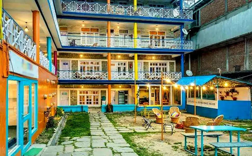 Budova, kde se hostel nachází