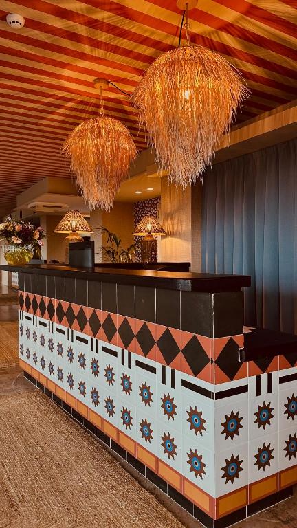 Lounge nebo bar v ubytování MARITTIMO Riccione - Hotel Clipper FRONTE MARE